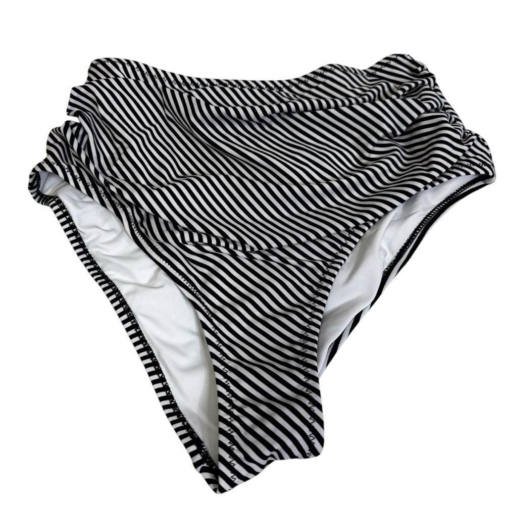 CUPSHE Ruffle Bandeau Bikini With High Waisted Bottom NWT SM Peach Black White - Picture 12 of 17